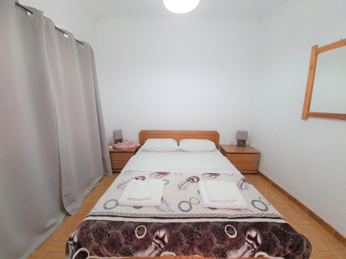 G-George Apartments By The Sea And Airport Liadha Экстерьер фото